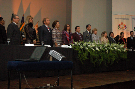 Foto: DSC_5295.jpg
Criada em : 20/09/2025 15:42:42
Peso : 91873 bytes
Dimens&atilde;o : 450 X 298 pixel
Cores : 
Foto = 54